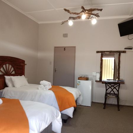 Die Windpomp Guesthouse Gobabis Esterno foto