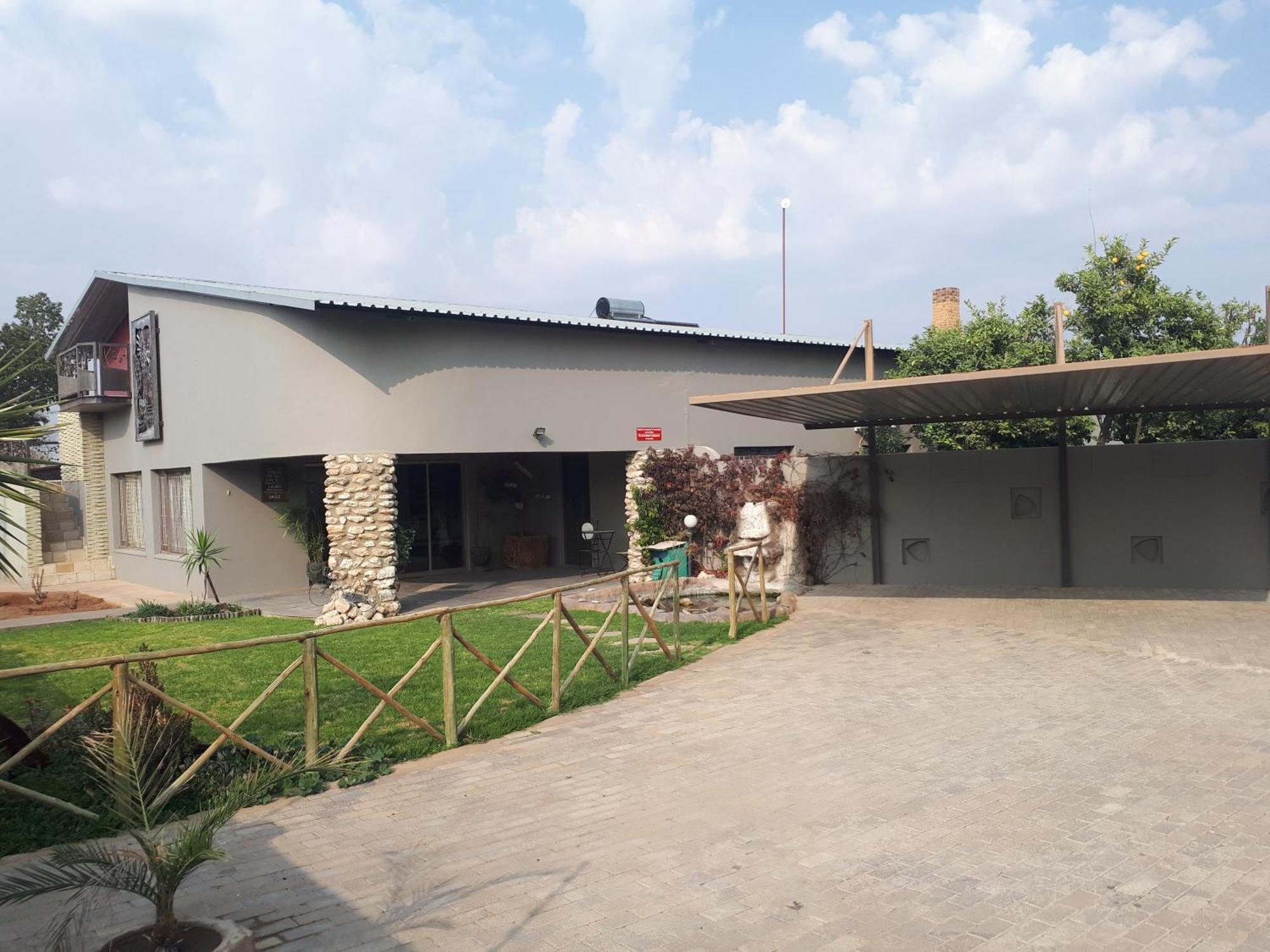 Die Windpomp Guesthouse Gobabis Esterno foto