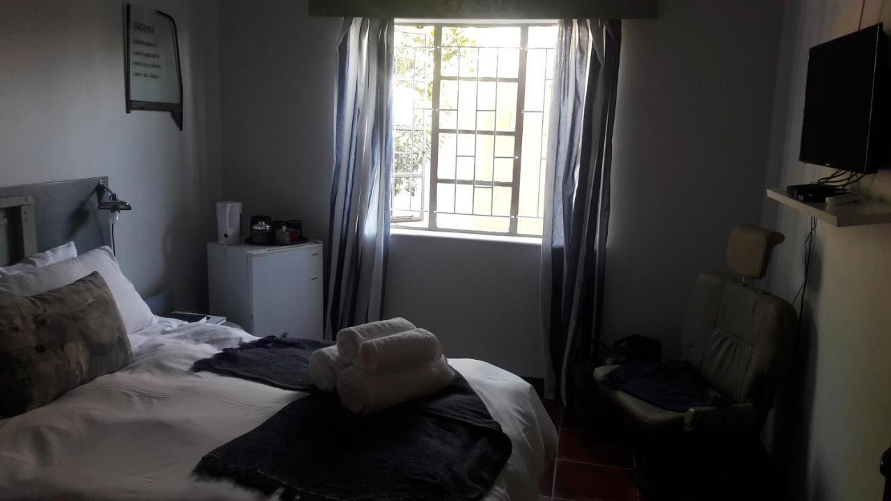 Die Windpomp Guesthouse Gobabis Esterno foto